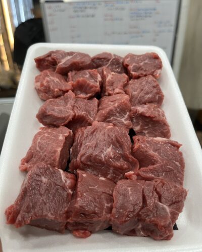 サイコロステーキ （ランプ）KHỐI VUÔNG 75,000VND/100g