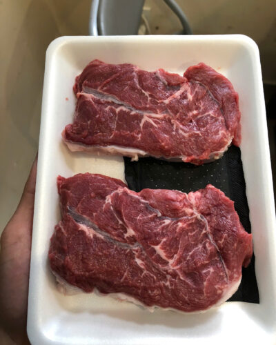赤身と脂身のバランスがよく、やわらかな食感ですが脂身が多すぎずくどくない味わいです！ ちょうど300gや400gは出来ません。 最低購入代金は300,000VNDになります。（合計代金で大丈夫です。）